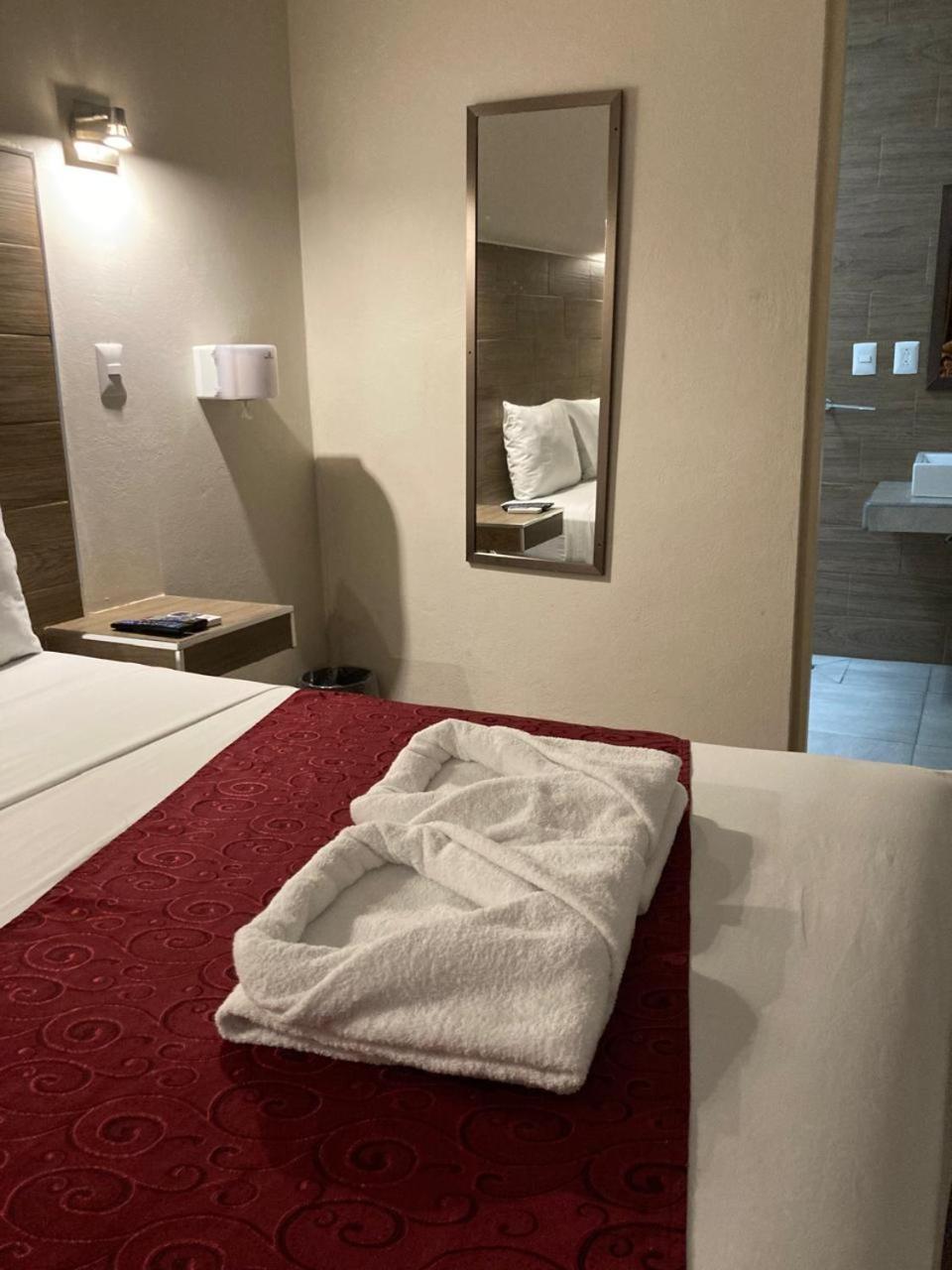 Hotel Guiva Aeropuerto Oaxaca Kültér fotó